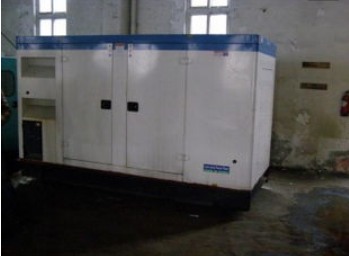 阜阳康明斯150kw大型柴油二手发电机组 阜阳康明斯150kw大型柴油二手发电机组